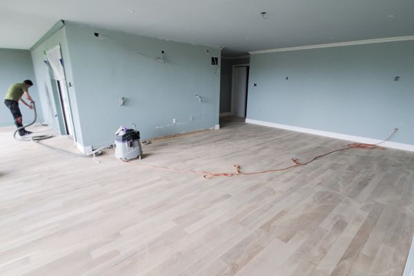 flooring-0769F3E511-FE0D-A9AB-BFBC-50EFD5419037.jpg